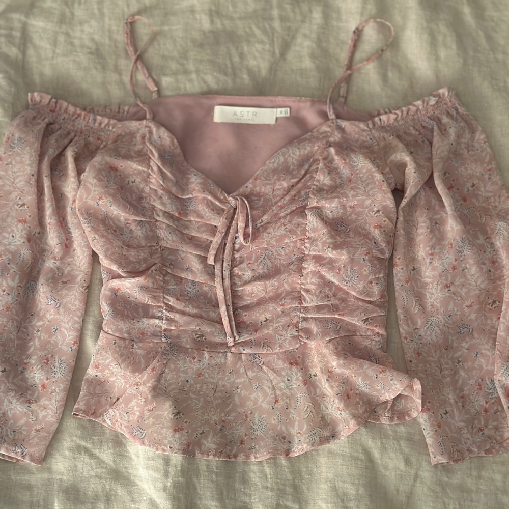 BRAND NEW PINK ASTR BLOUSE